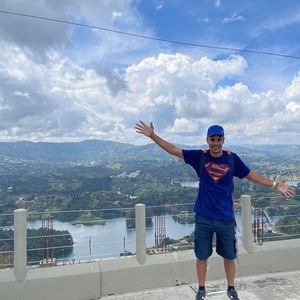 Meet your Posher, Jayjay